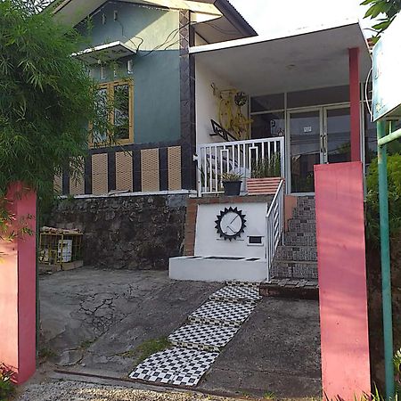 Kenangan Guest House Sabang  Exterior photo
